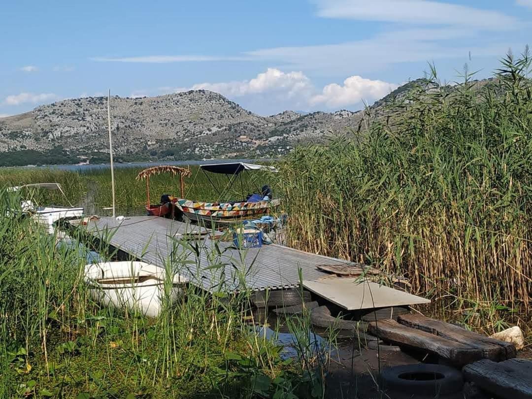 Holiday Home Haustor With Skadar Lake View Подгорица Экстерьер фото