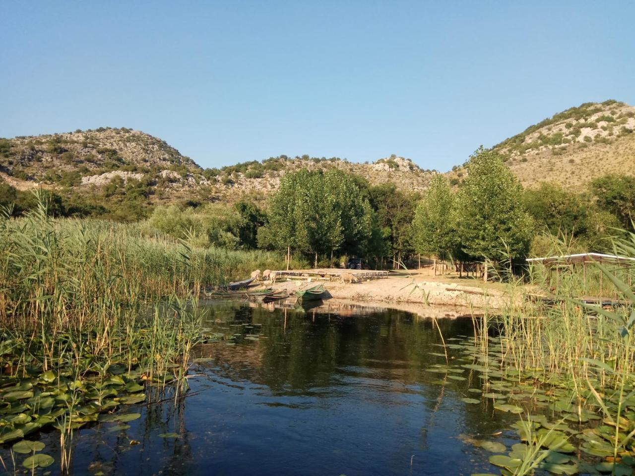 Holiday Home Haustor With Skadar Lake View Подгорица Экстерьер фото