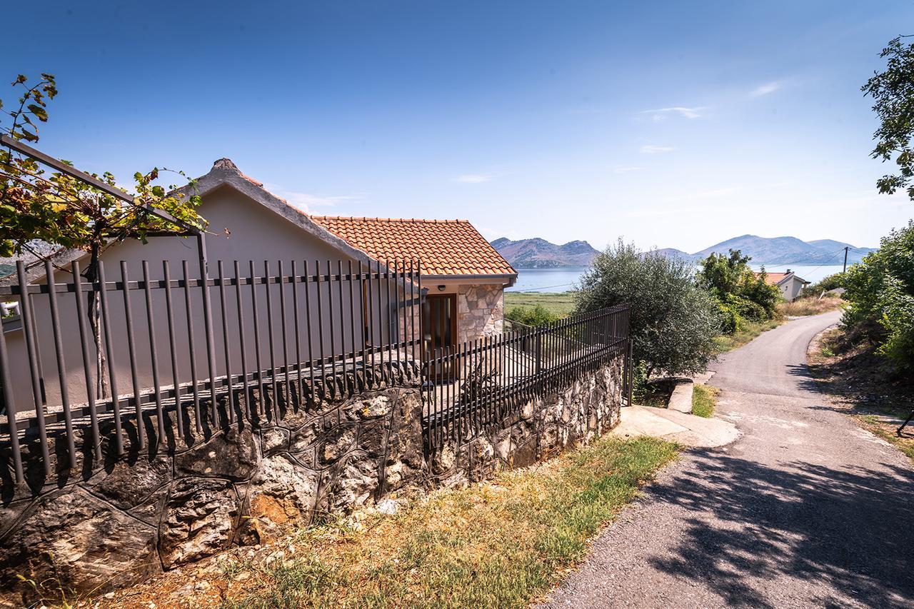 Holiday Home Haustor With Skadar Lake View Подгорица Экстерьер фото